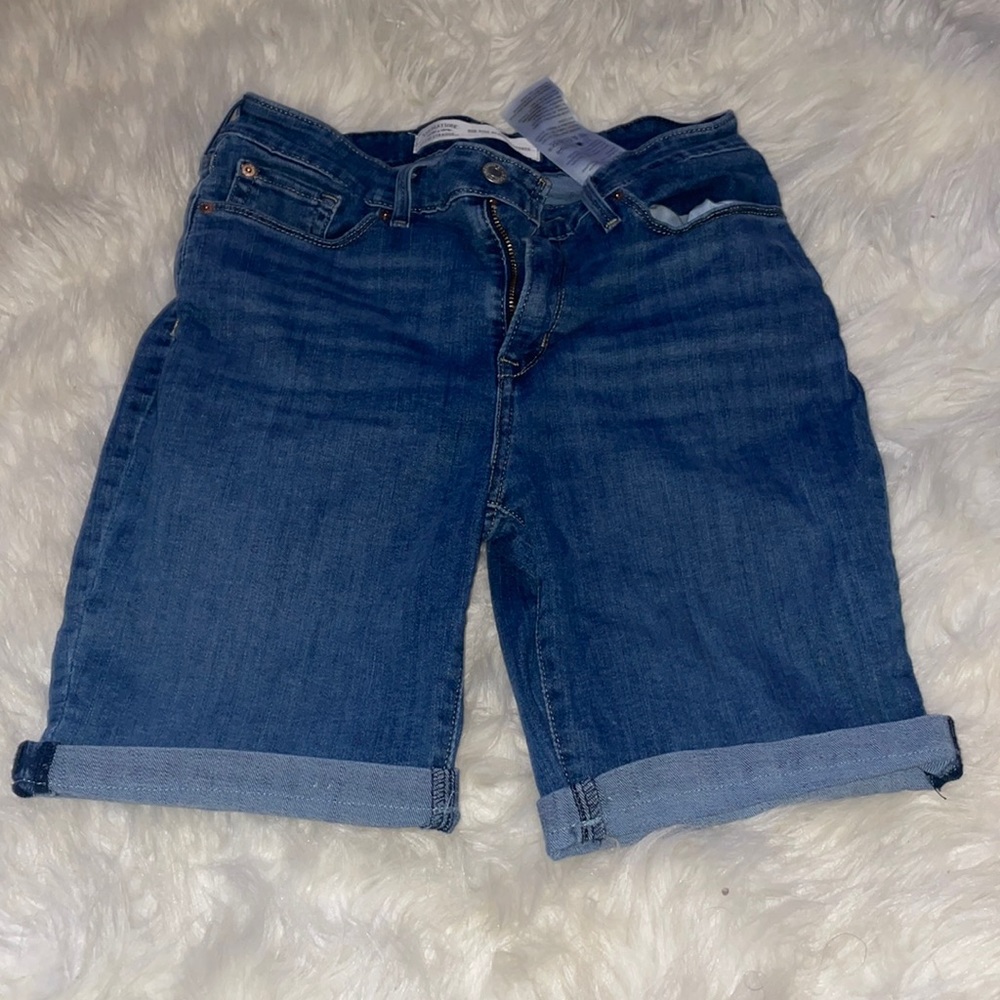 Signature by Levi Strauss mid rise Bermuda shorts